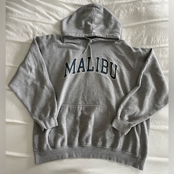 Brandy Melville Hoodies - Picture 3 of 3